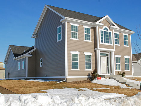 702 SW Magazine Rd Prairie Trail in Ankeny, IA 4 Beds, 3 Baths - $315,000 Builder: MJ Properties Reatlor: Kelly Gebauer 515-453-5938 or Ben Vanzee 515-453-6708